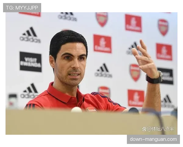 场边的阿尔特塔:从激情指挥到沉默凝思的90分钟 场边的阿尔特塔:从激情指挥到沉默凝思的90分钟